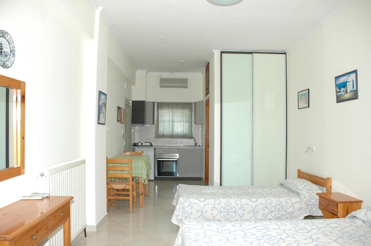 Ambrosia Studios Makrýgialos Extérieur photo